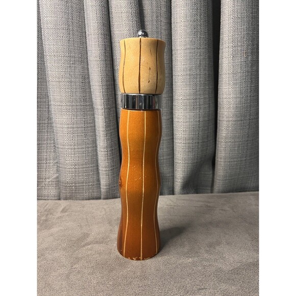 Robert Wilhelm William Bounds Wooden Pepper Mill Grinder Salt Shaker Combo - Picture 4 of 15